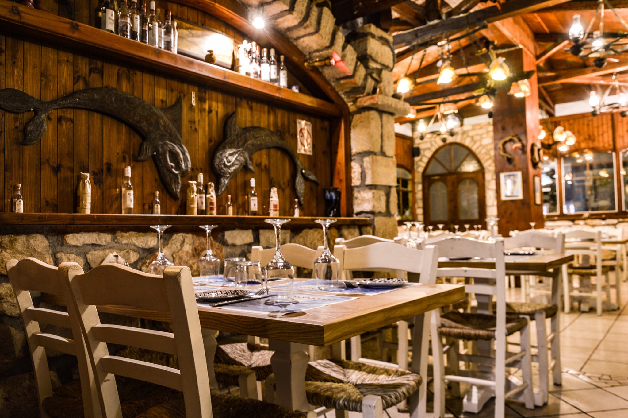 Giousouro restaurant atmosphere